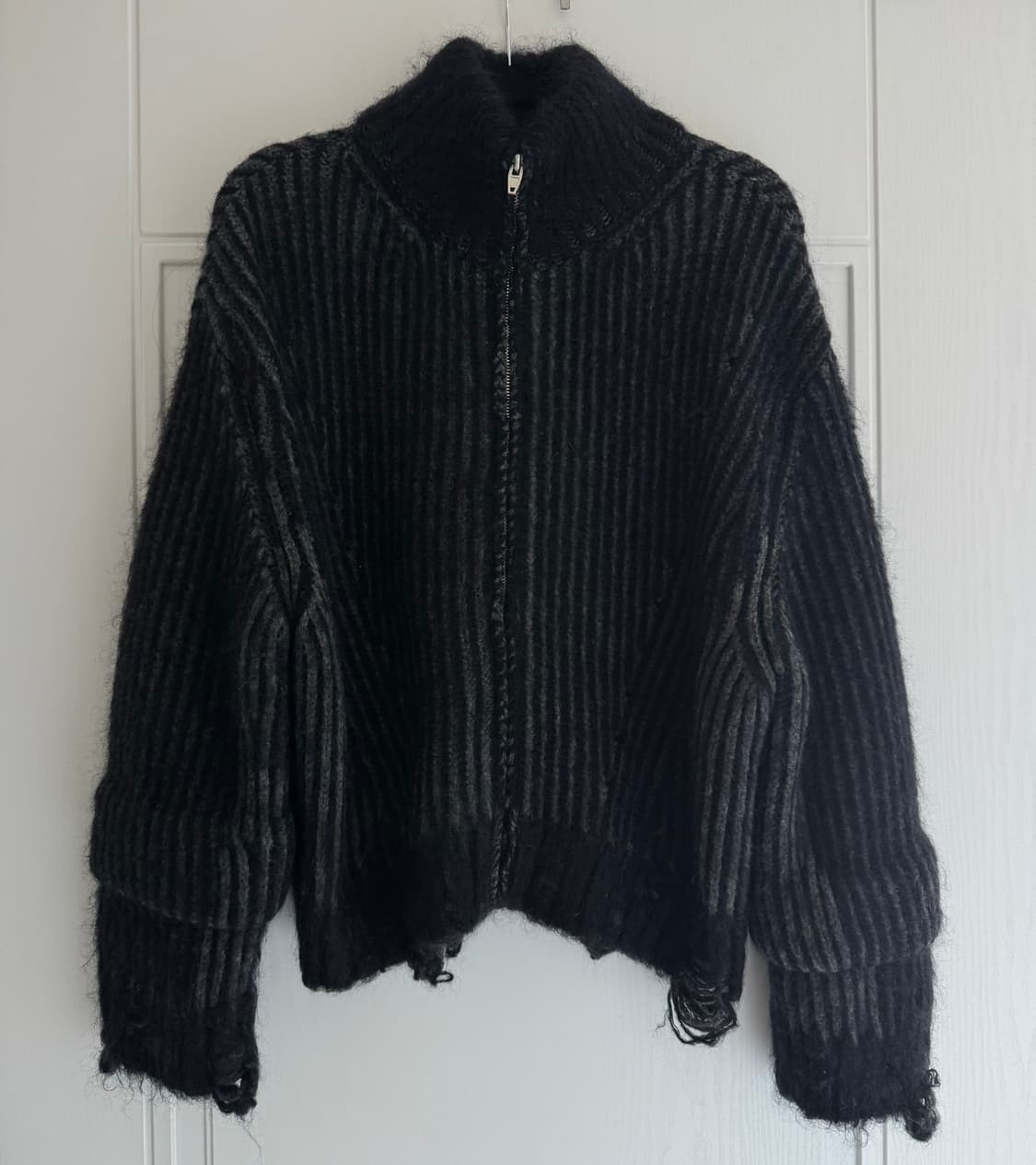 Juun j 데미지 니트집업 상품이미지2