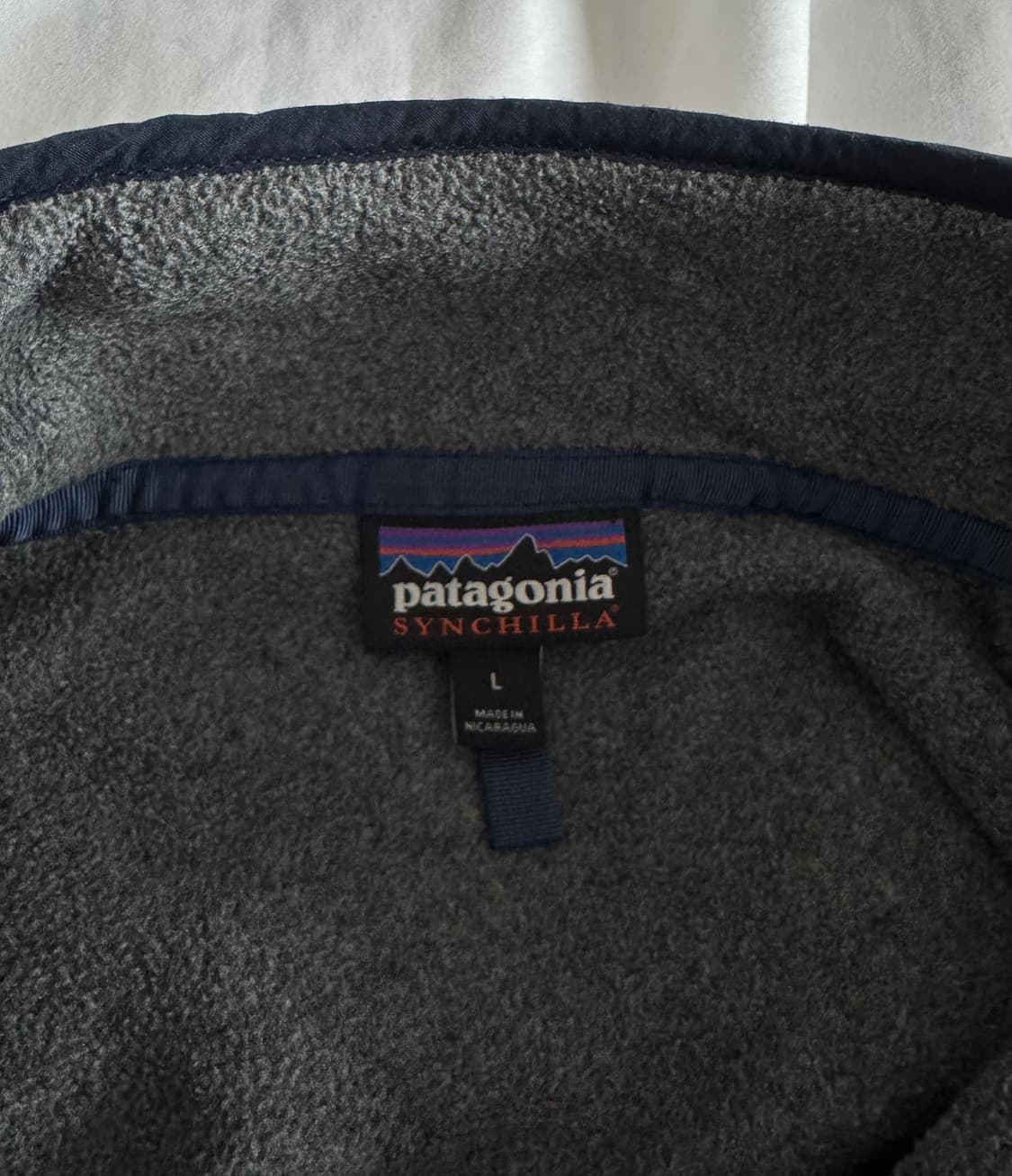 [L] 파타고니아 신칠라 다크 그레이 상품이미지4
