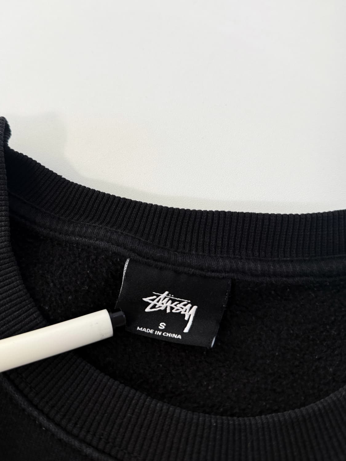 스투시 루즈핏 월드투어 블랙 스웻 맨투맨 상품이미지5