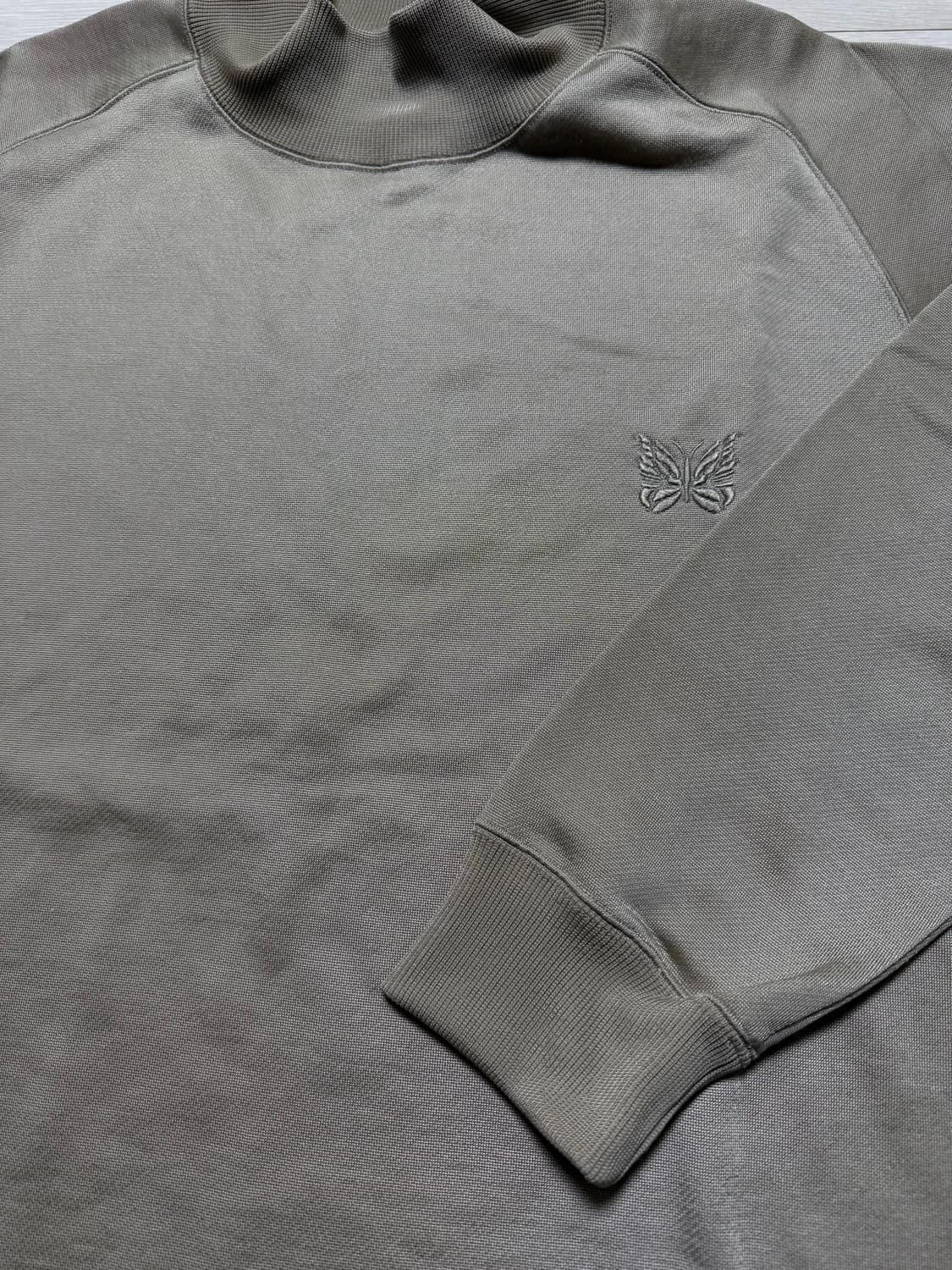 니들스 베이지 나그랑 맨투맨 상품이미지5