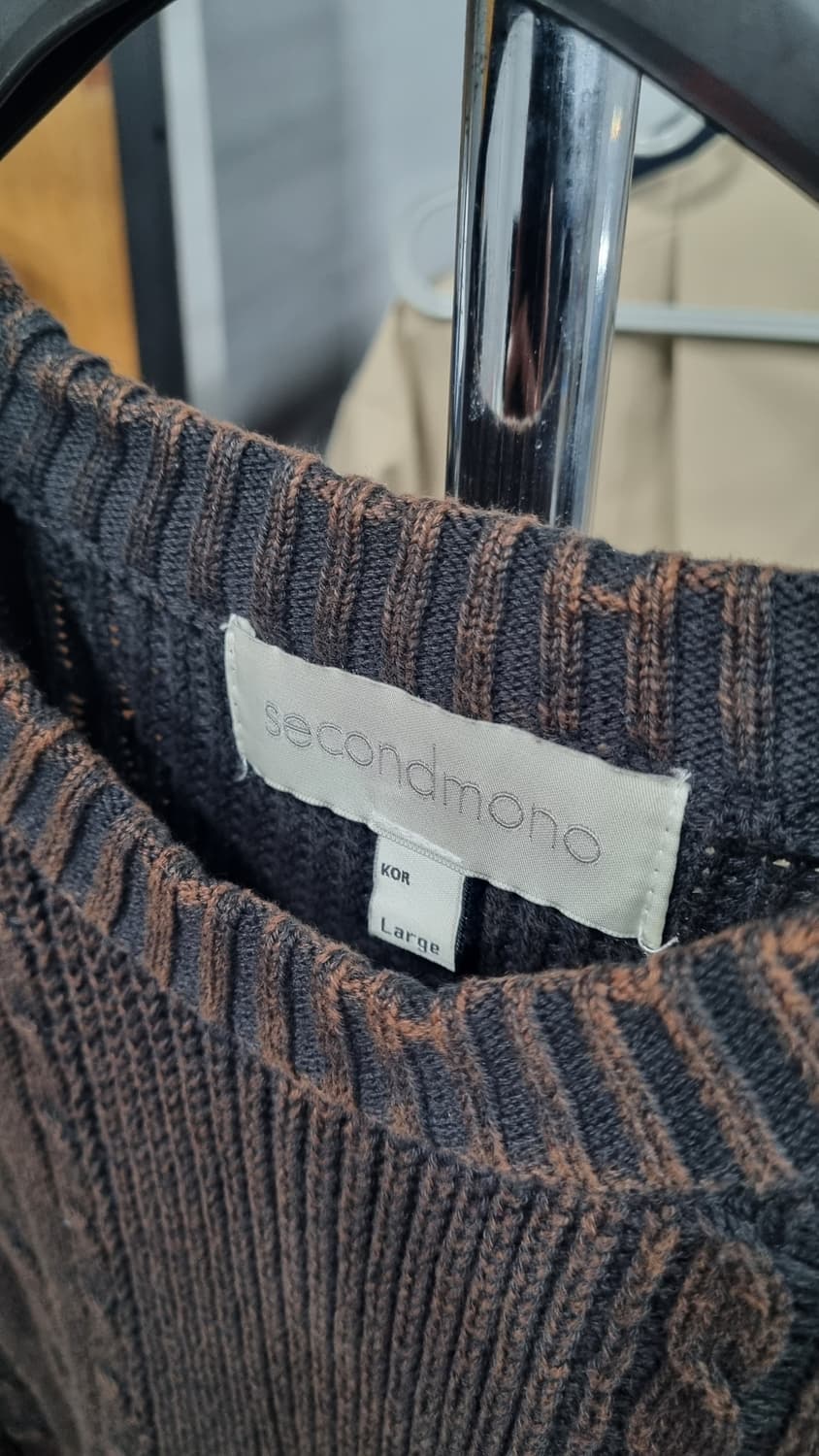 세컨모놀로그 워싱 다크브라운 L사이즈(100~105) 남성니트 상태최상 상품이미지2