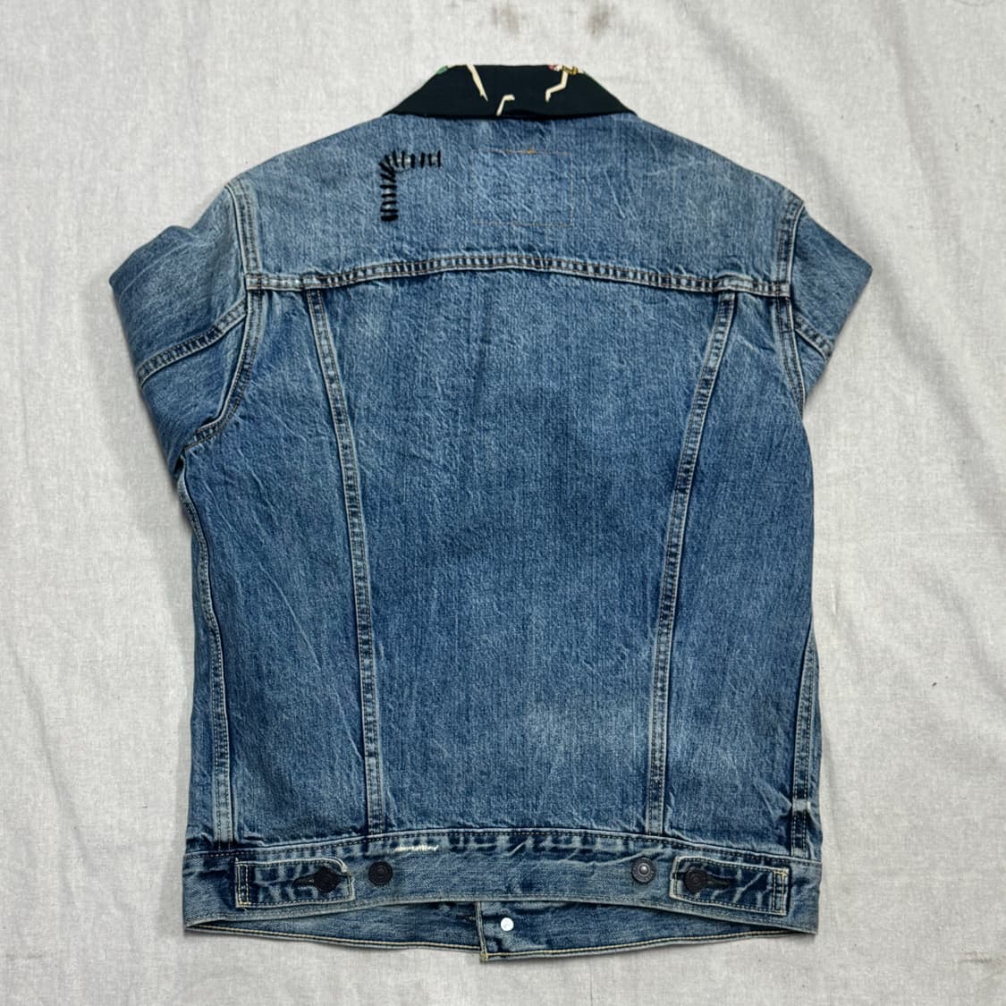 리바이스 하와이 배색카라 데미지 데님자켓 S 상품이미지6