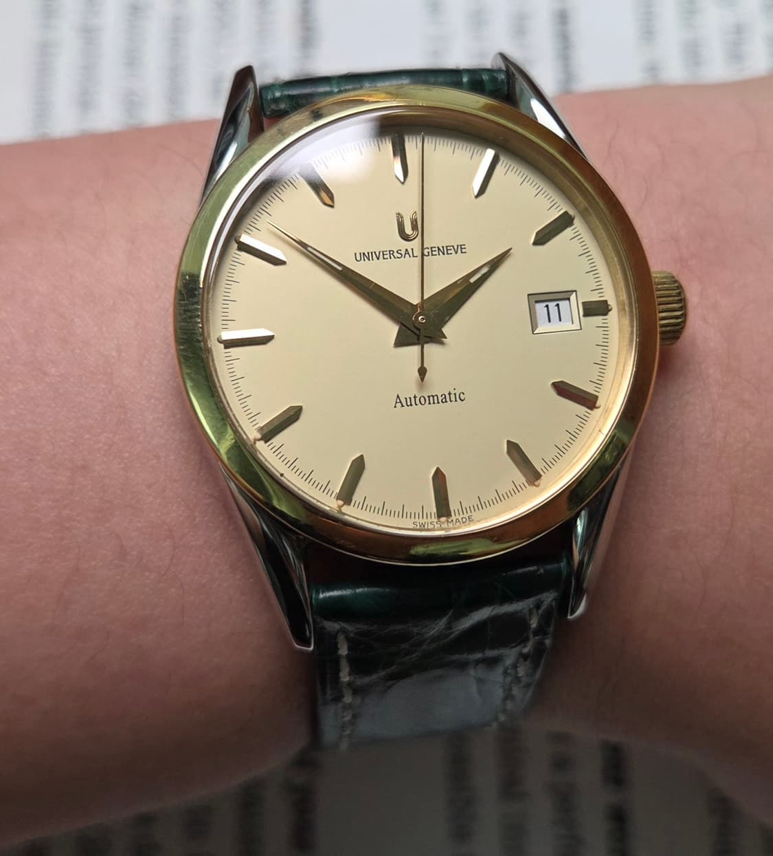 레어] 유니버셜 제네브 18K베젤 콤비 칼침핸즈 시스루백 오토매틱
 상품이미지9