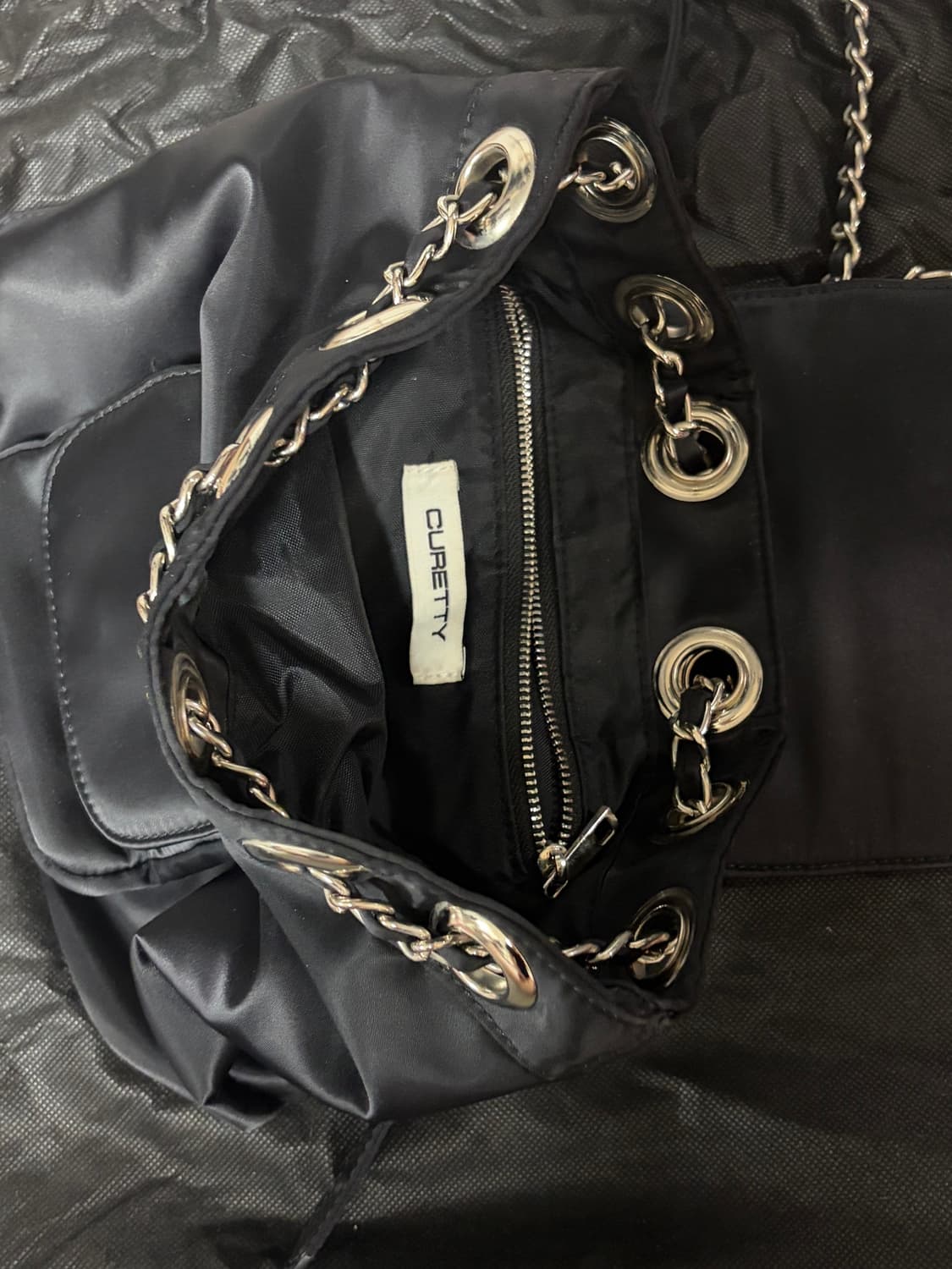 큐리티 C METAL LOGO NYLON MINI BACKPACK_BLA 상품이미지5