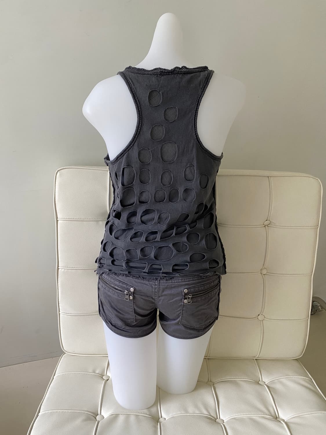 디젤 펀칭 그래픽 슬리브리스 상품이미지6