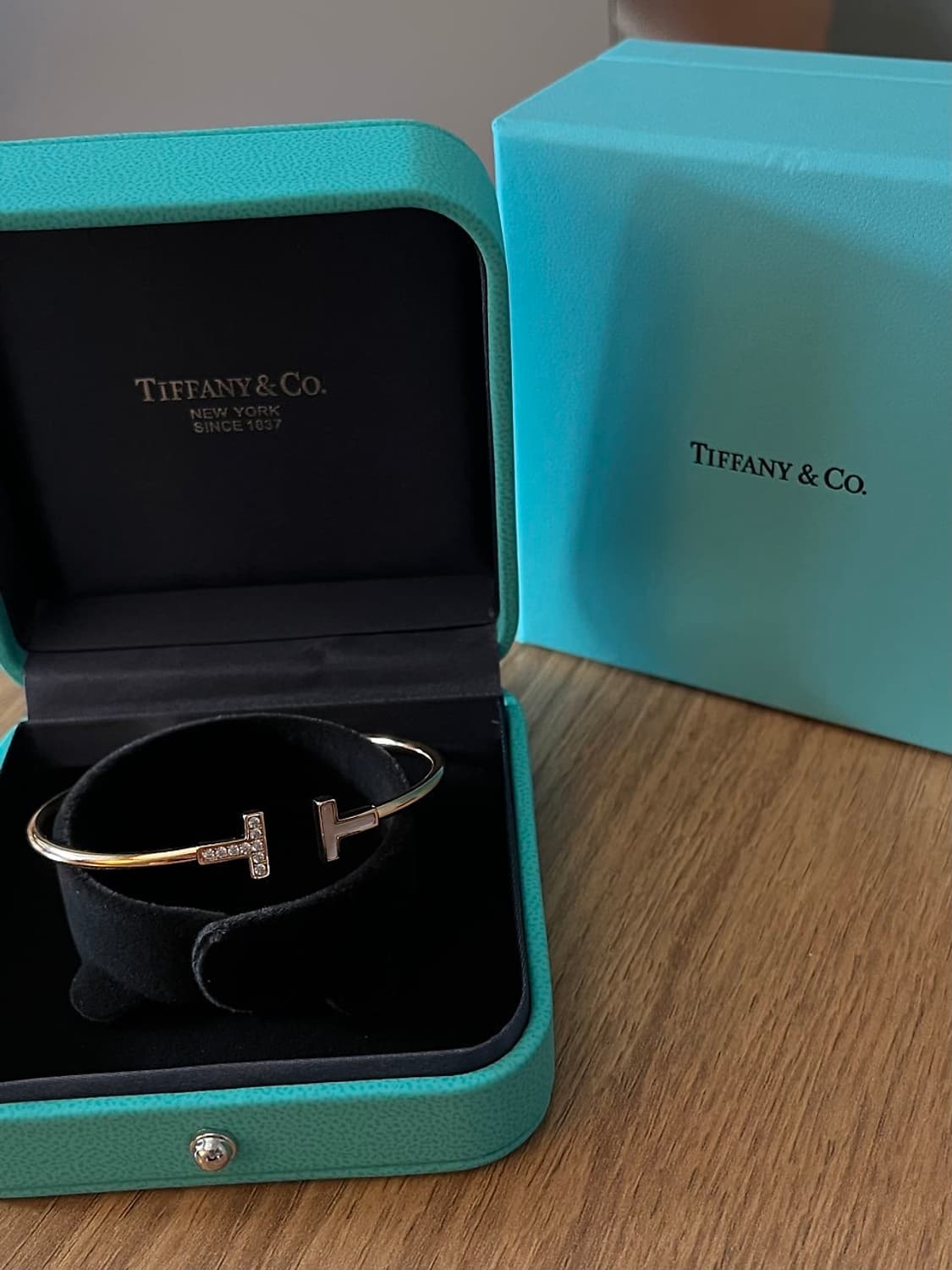 티파니앤코 (Tiffany & Co.) T 와이어 네로우 티 팔찌 상품이미지2