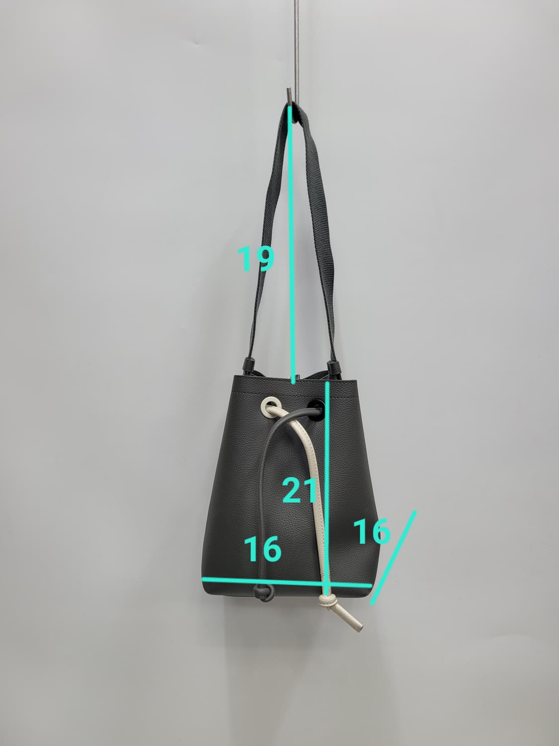 BEAN POLE 빈폴 에쉬 뉴 포레 스몰 버킷백
 상품이미지10