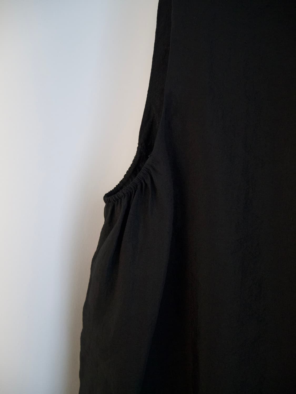 [Georges Rech] shirr sleeveless (black) 상품이미지4