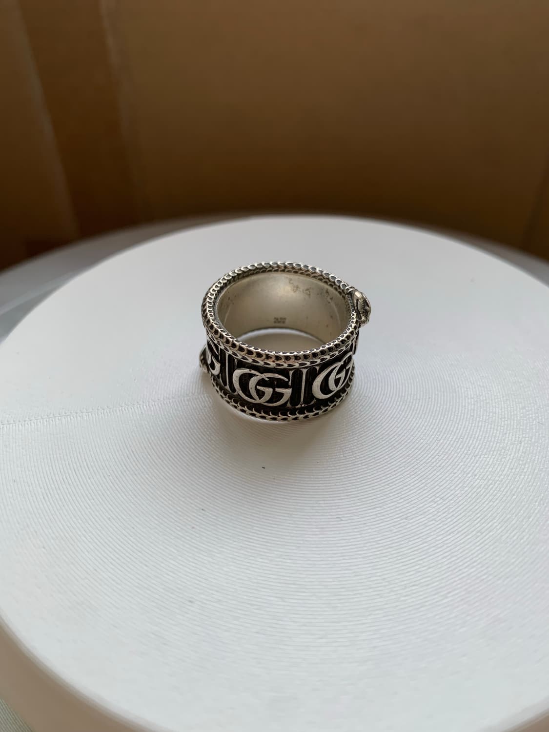 구찌 스네이크 로고링 상품이미지2