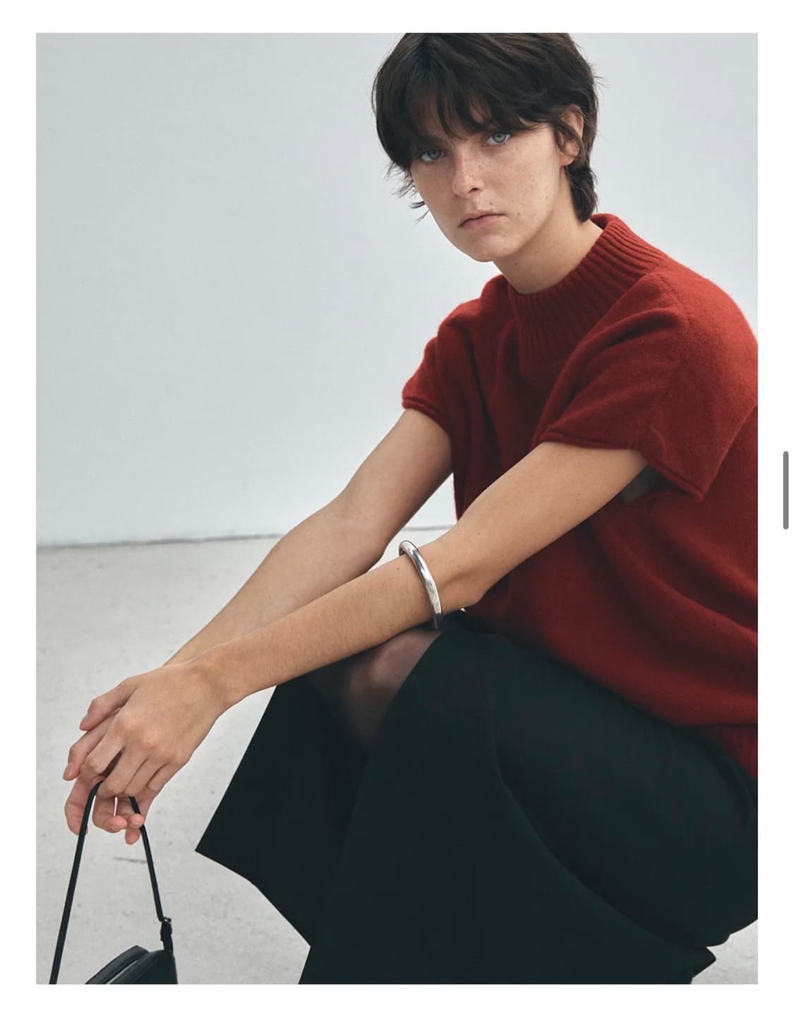 헤즈 hess 홀가먼트 니트 베스트 레드 상품이미지2