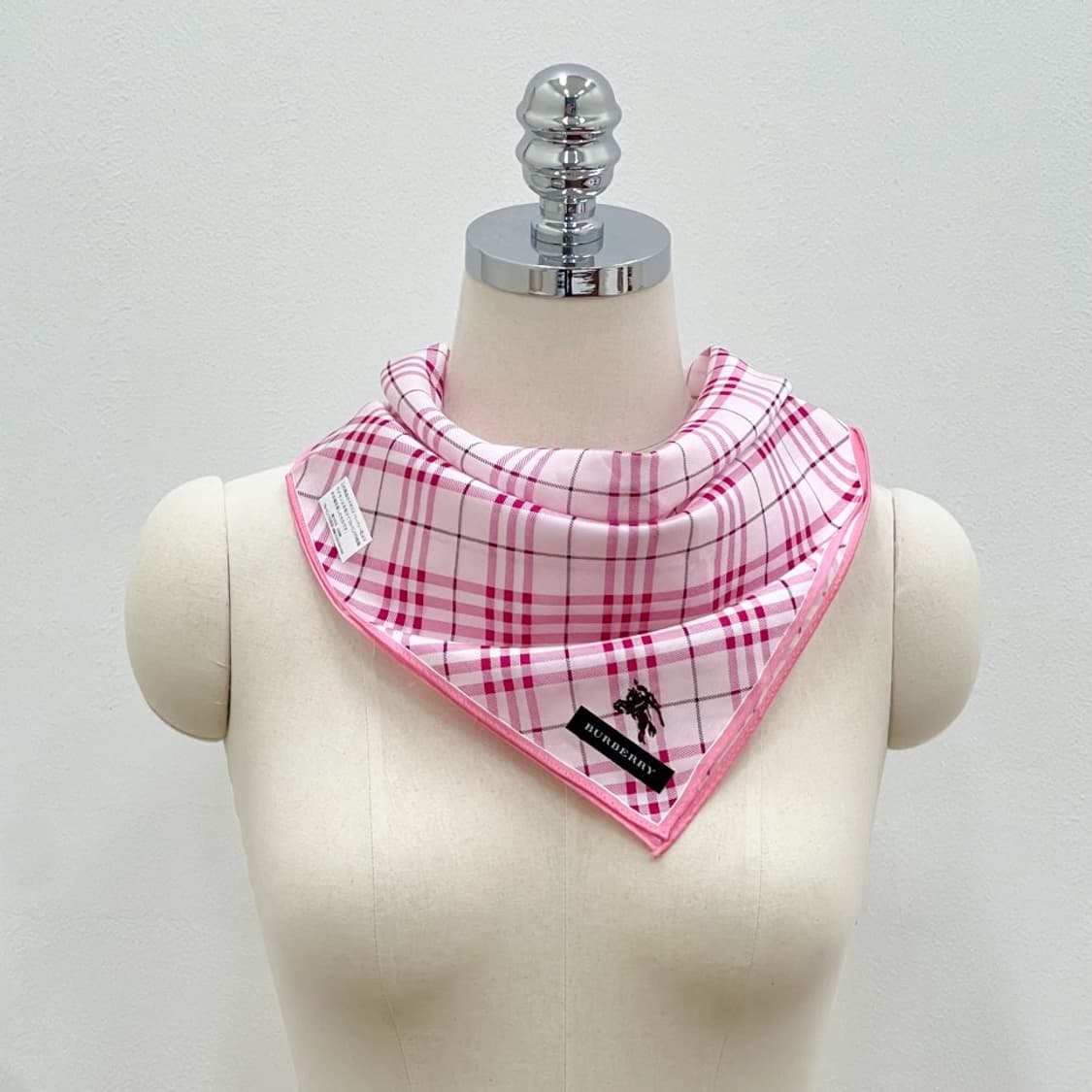 (새상품) burberry/ 버버리 쁘띠스카프 손수건 상품이미지8