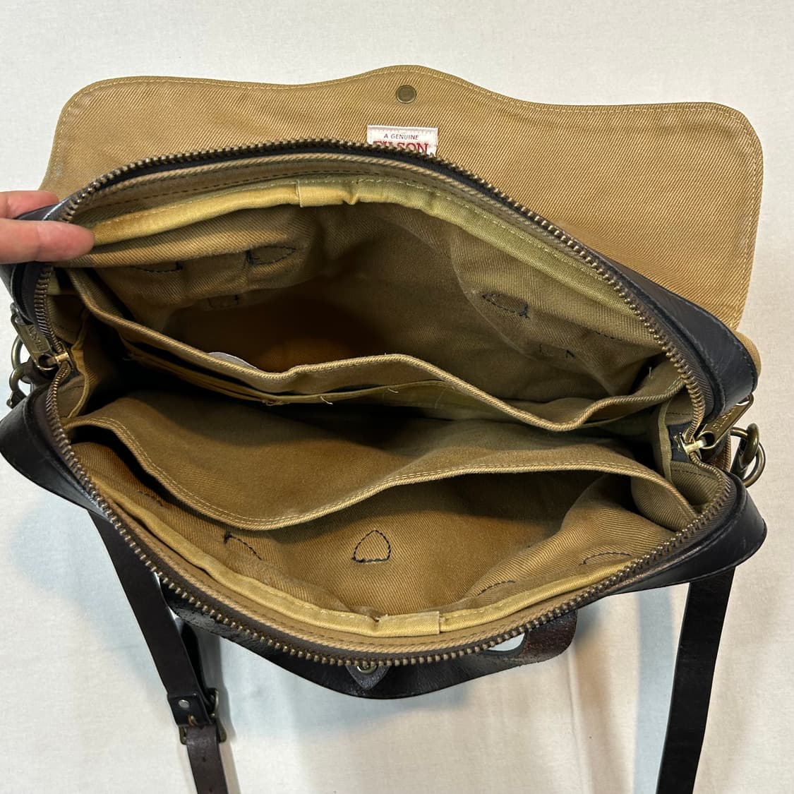 FILSON 필슨 256 탄 브리프케이스 가방 크로스백 겸용 상품이미지6