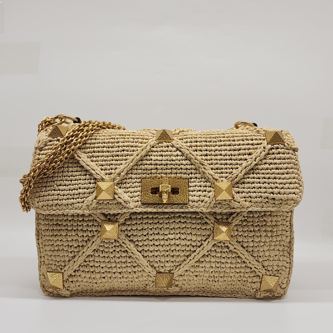 발렌티노 로만스터드 라피아 숄더백 상품이미지1