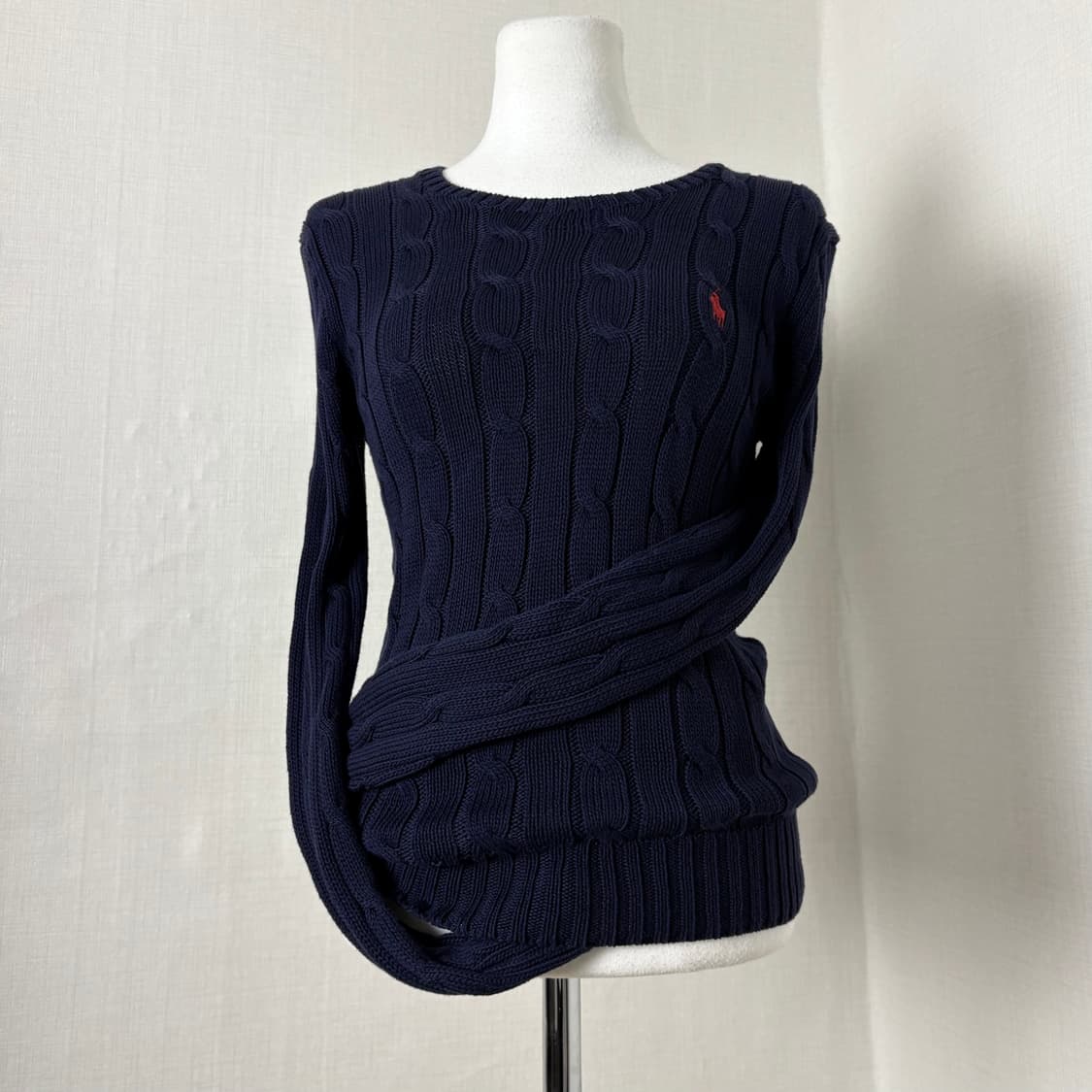 폴로 네이비 꽈배기 니트 상품이미지1