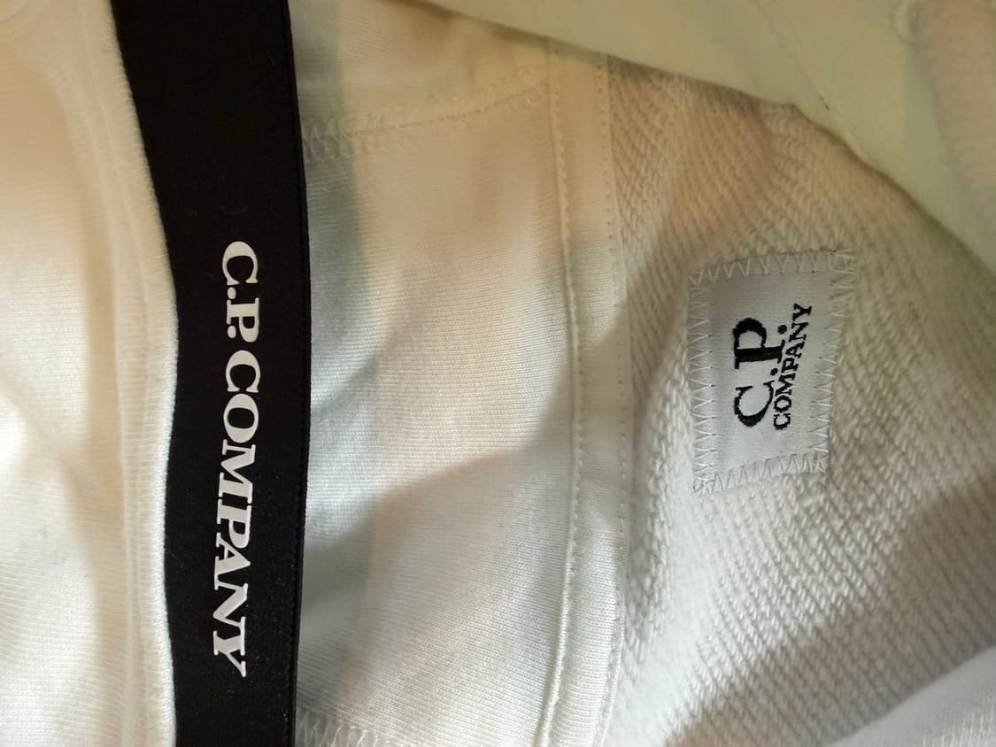 Cp company  렌즈 후드집업 화이트 상품이미지3