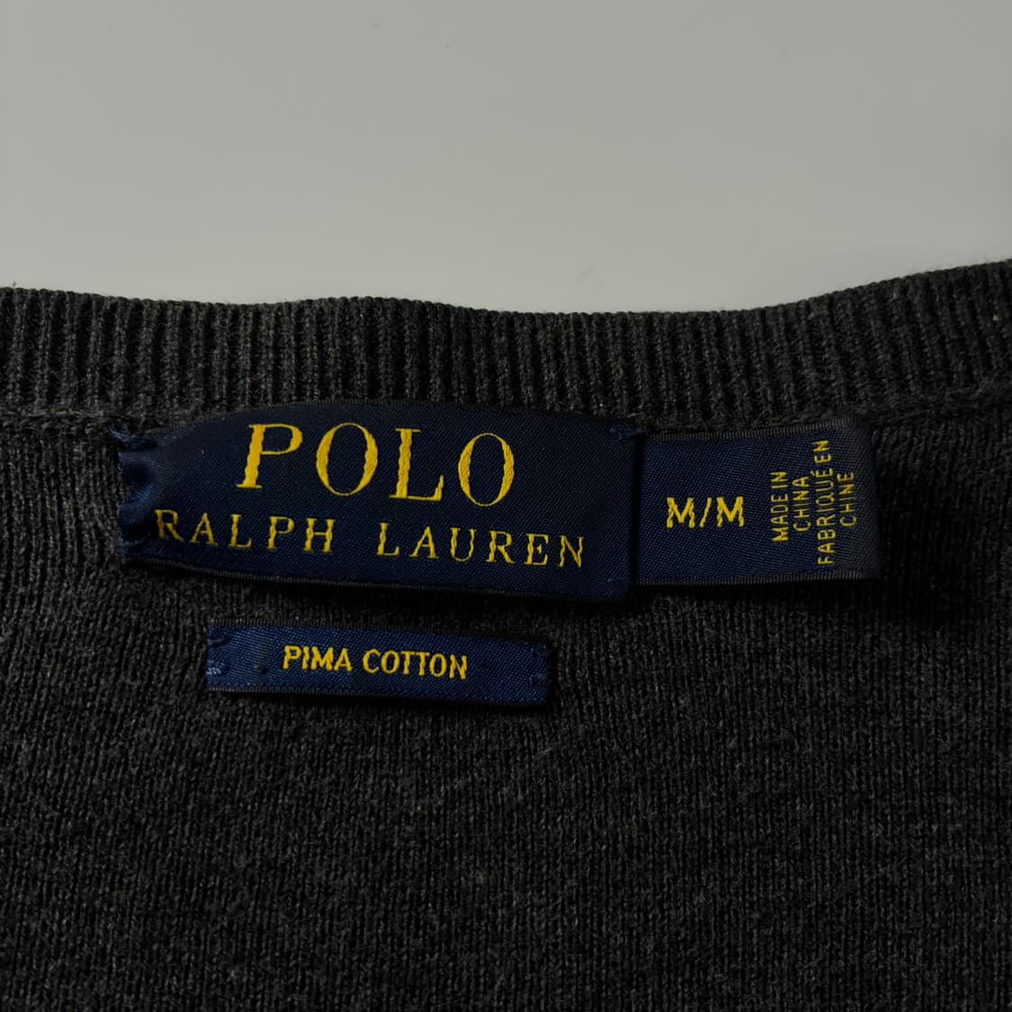 Polo  폴로 랄프로렌 자수 피마코튼 차콜 브이넥 니트  상품이미지4