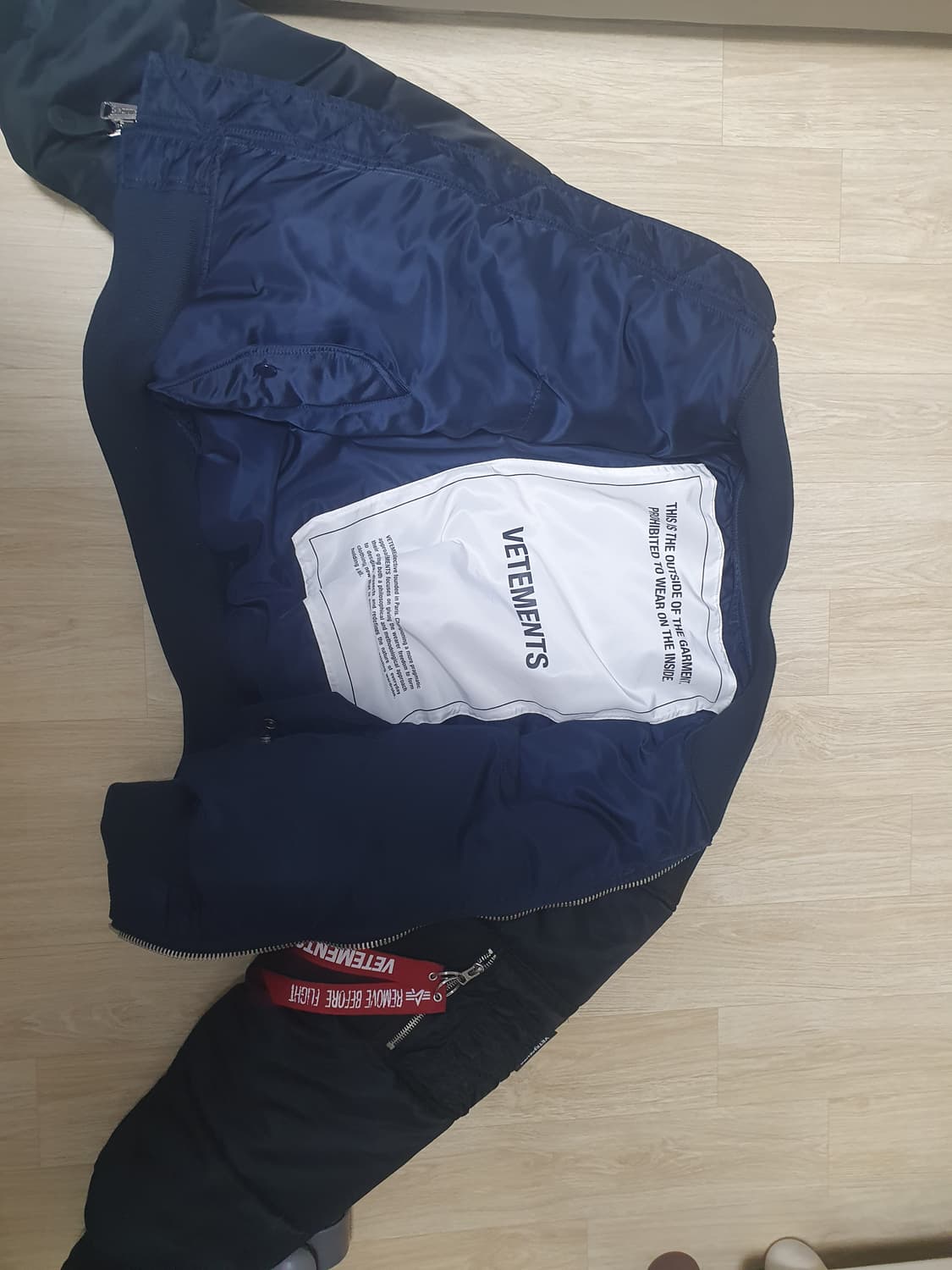 베트멍 리버시블 봄버 팔아요 상품이미지1