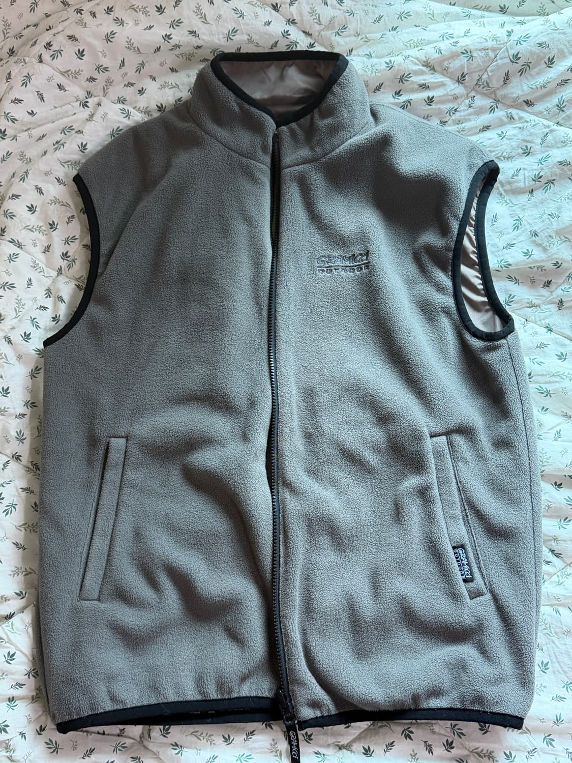 [M] 그라미치 리버시블 플리스 베스트 그레이 상품이미지4