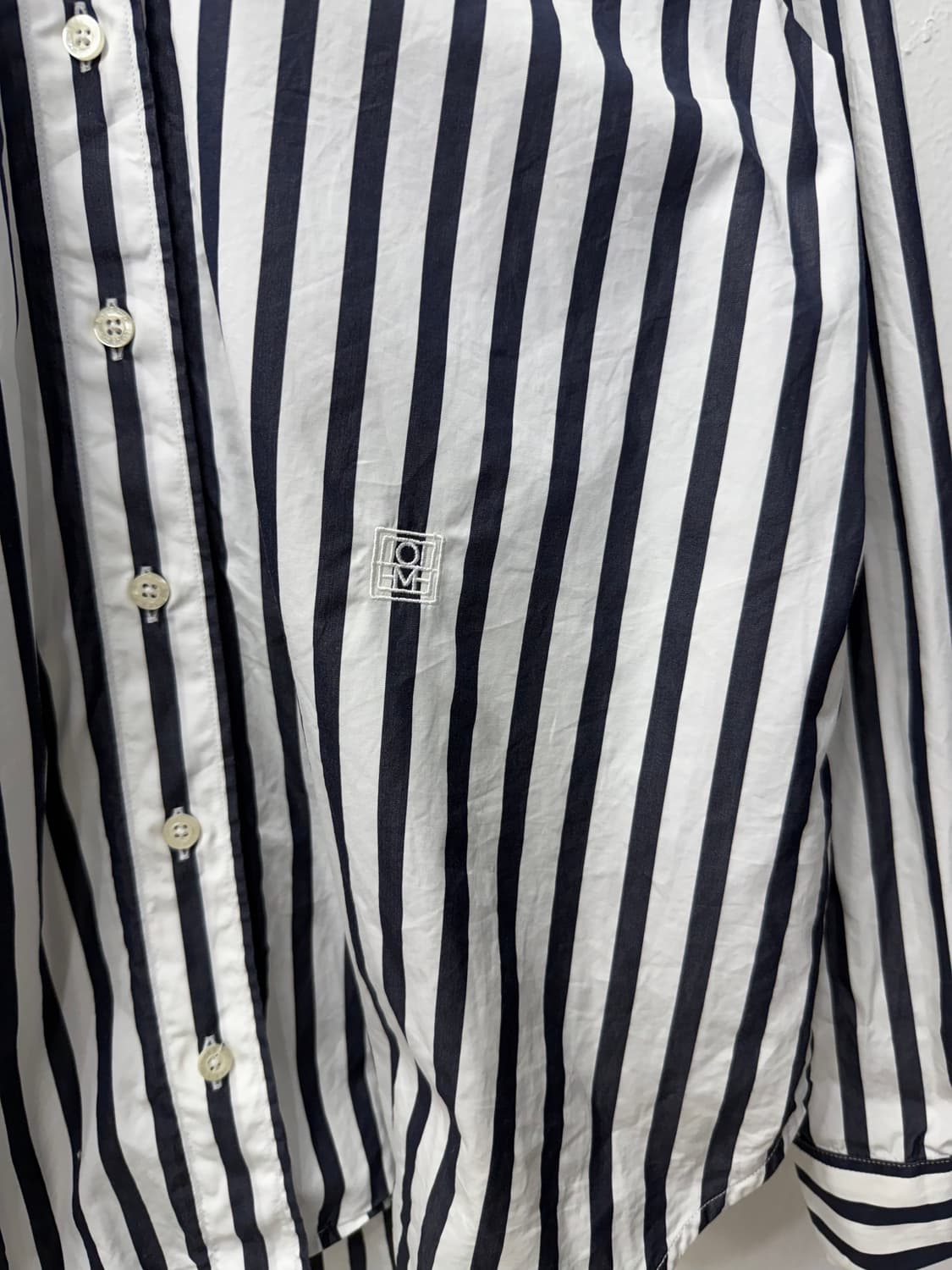 정품) 토템 여성 로고 오버 셔츠 S 상품이미지4