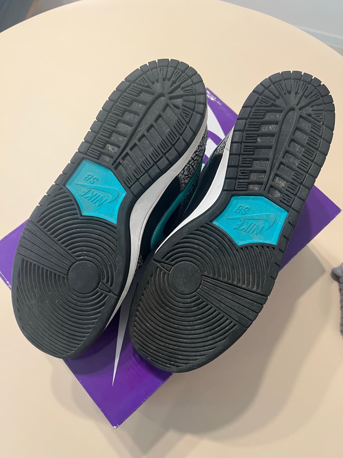 나이키 SB 덩크 로우 아트모스 제이드 275 상품이미지4