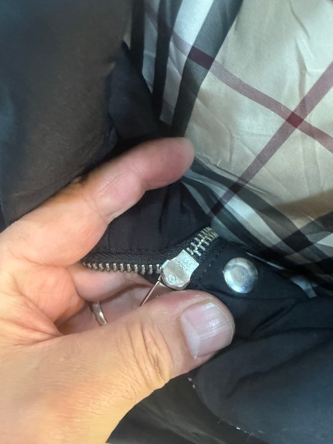 42/66 정품 버버리 패딩 팝니다 상품이미지4