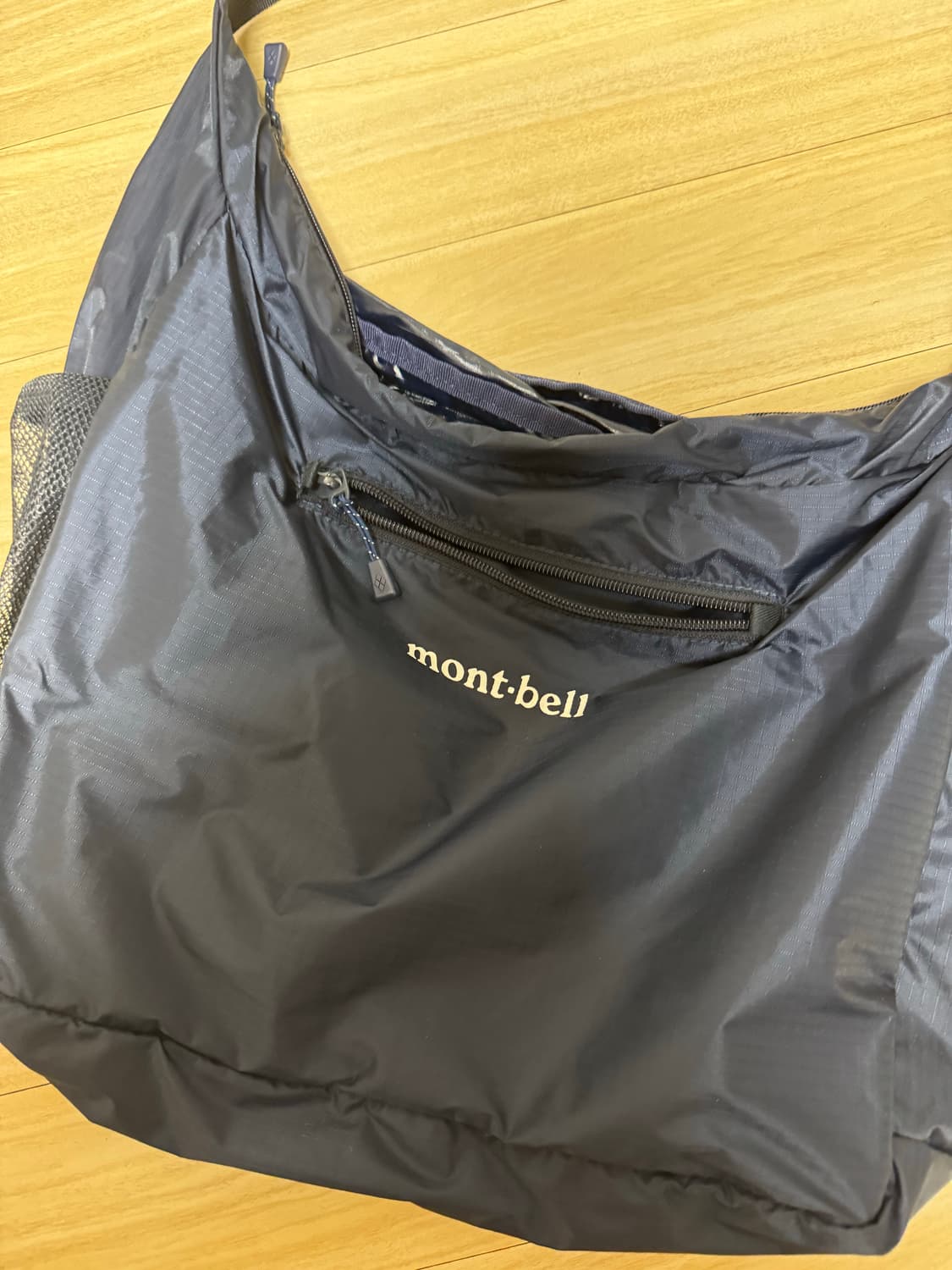 몽벨 포켓터블 라이트 숄더백 상품이미지1