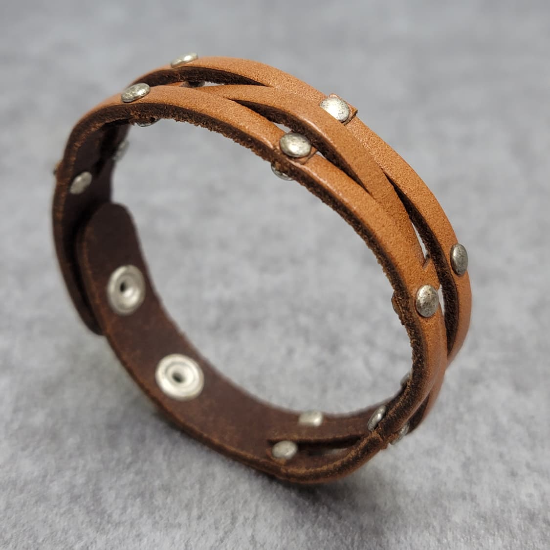 stud leather bracelet 상품이미지1