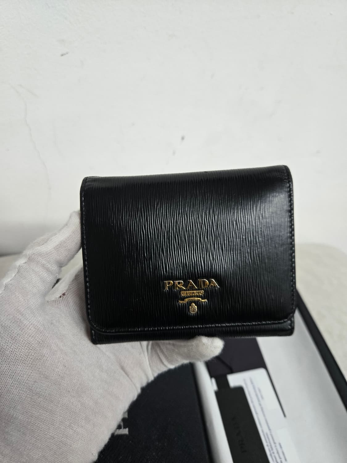 [보증서 정품] 프라다 사피아노 중지갑 상품이미지1