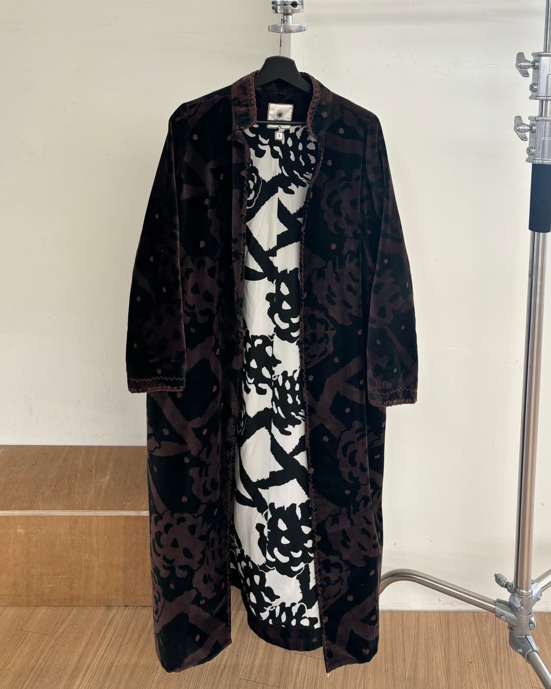 안안 런드리 플로럴 패턴 롱 코트 상품이미지1