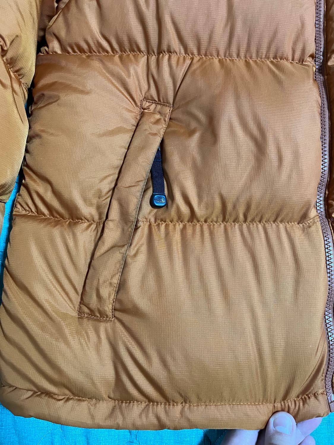 노스페이스 700 중앙로고 오렌지/브라운 패딩 M 상품이미지2