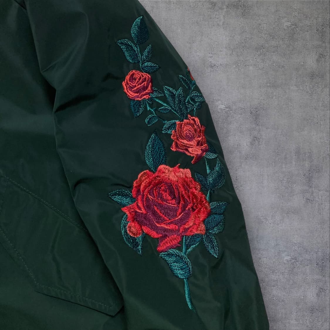 게스 플라워 자수 카키 블루종 자켓 상품이미지2