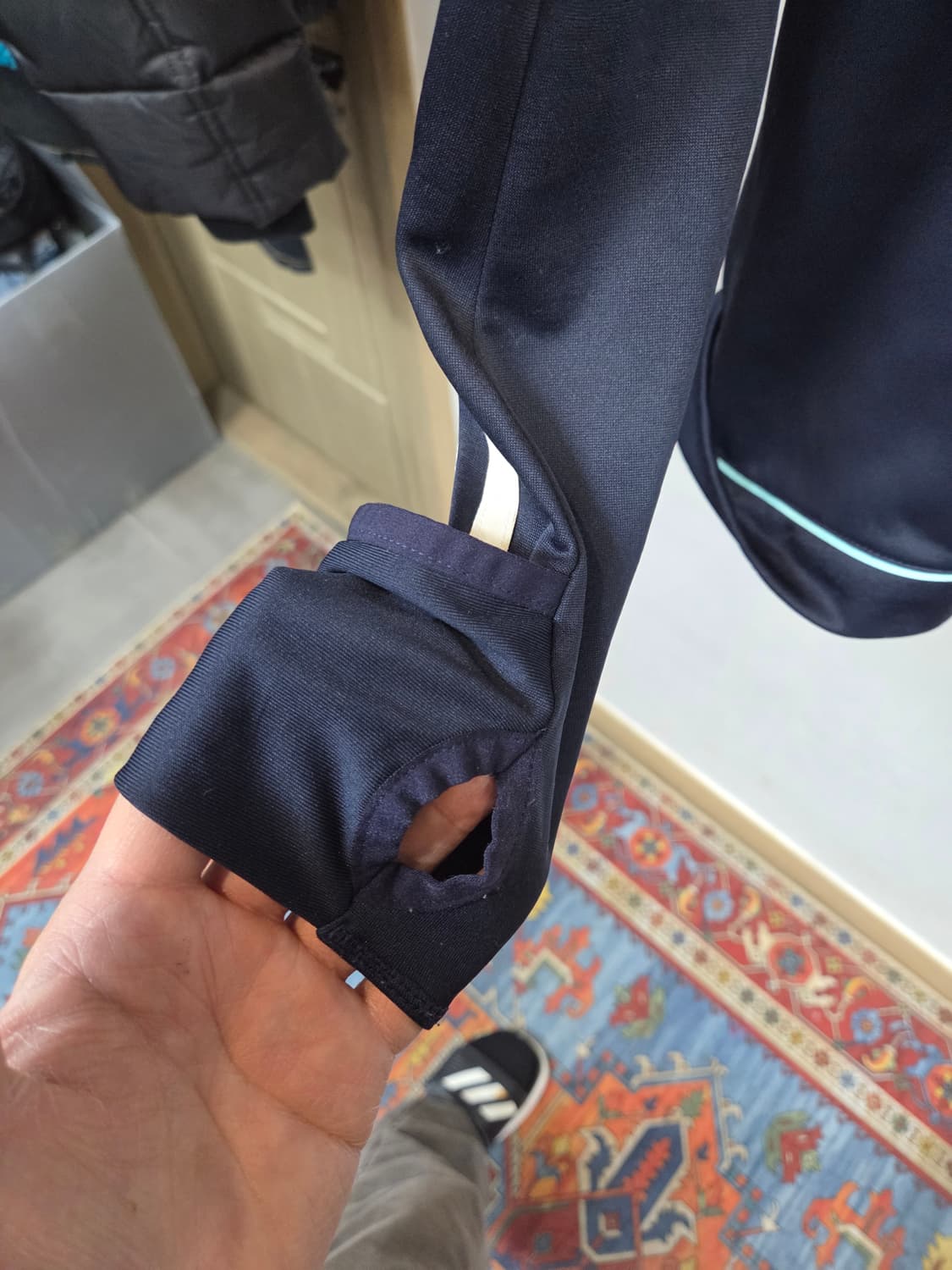 아디다스 티로 안감기모 하이넥 방풍 기능성 삼선 긴팔 105 상품이미지5