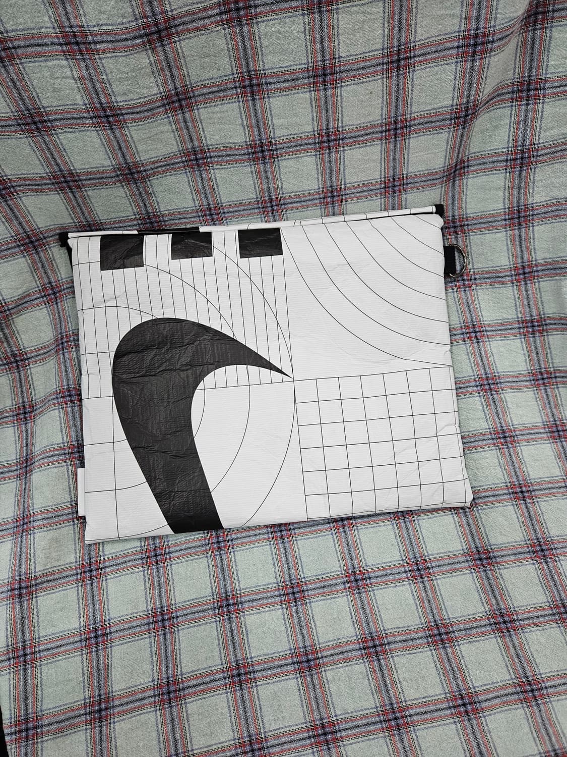 이스코드(E'SCODE) 나이키 리유저블백 커스텀 아이패드(노트북)파우치 상품이미지2