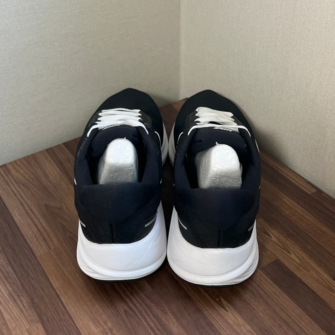 나이키 에어 줌 스트럭처 24 DA8535-001 285cm 상품이미지4
