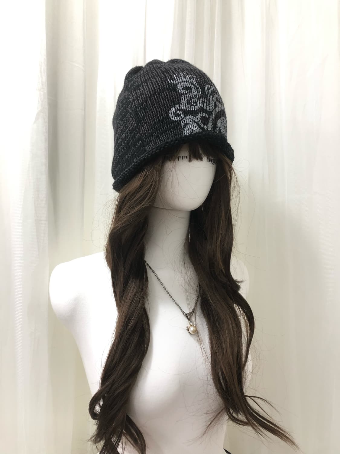 charcoal abstract drawing beanie 상품이미지2