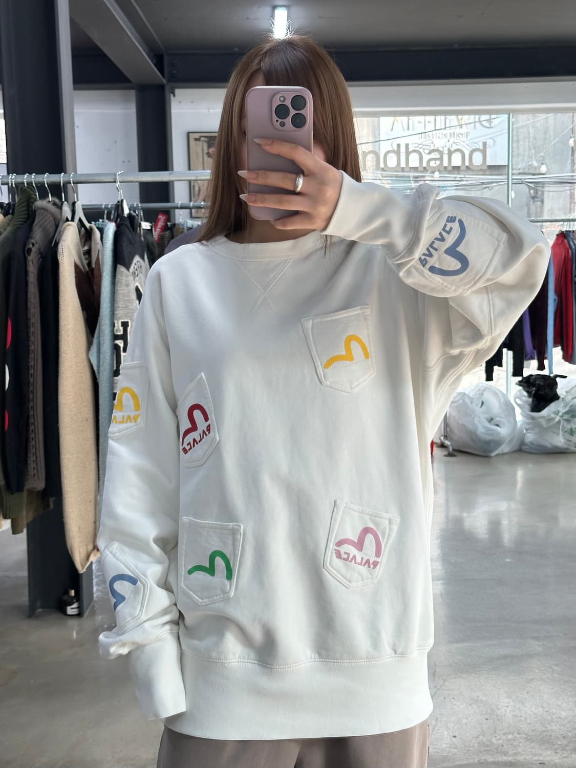 팔라스x에비수 21F/W 멀티포켓 에그렛 크루넥 맨투맨 상품이미지1