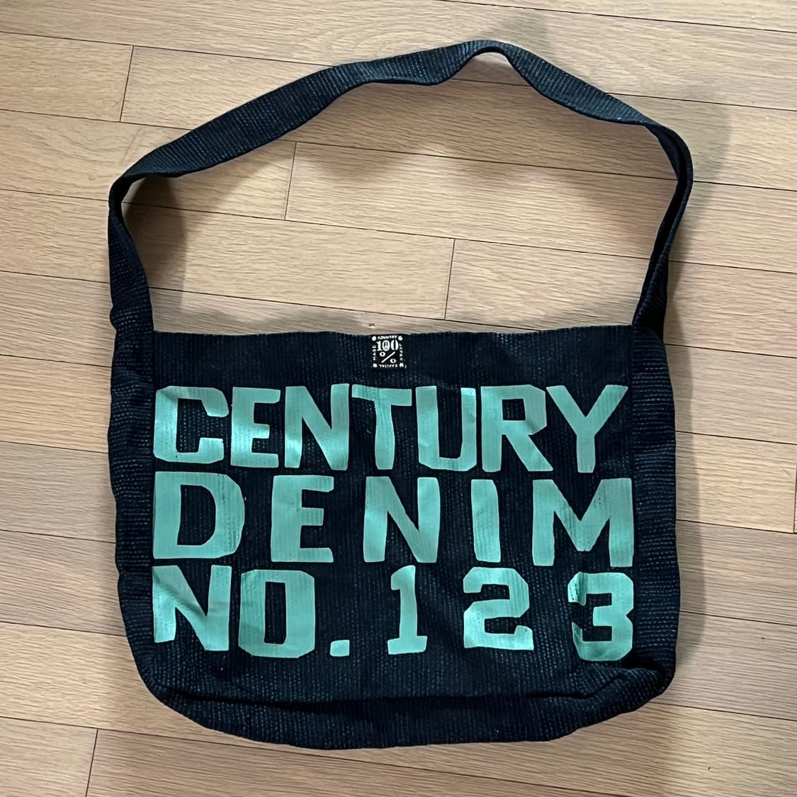 캐피탈 센츄리 데님 토트백 상품이미지1