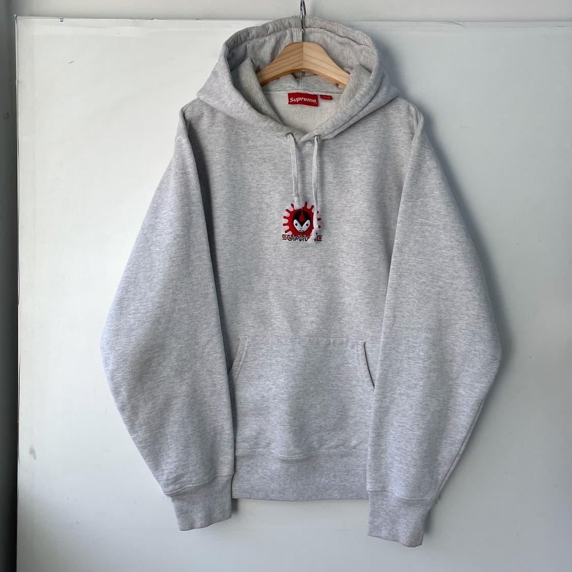 슈프림 18fw 뱀파이어 애쉬그레이 헤비스웻 후디 상품이미지3