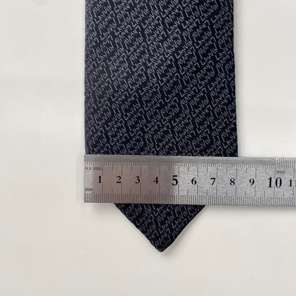 (택 달린새상품) 랑방 정품 명품 블랙넥타이 (LANVIN) 8.1cm 상품이미지7