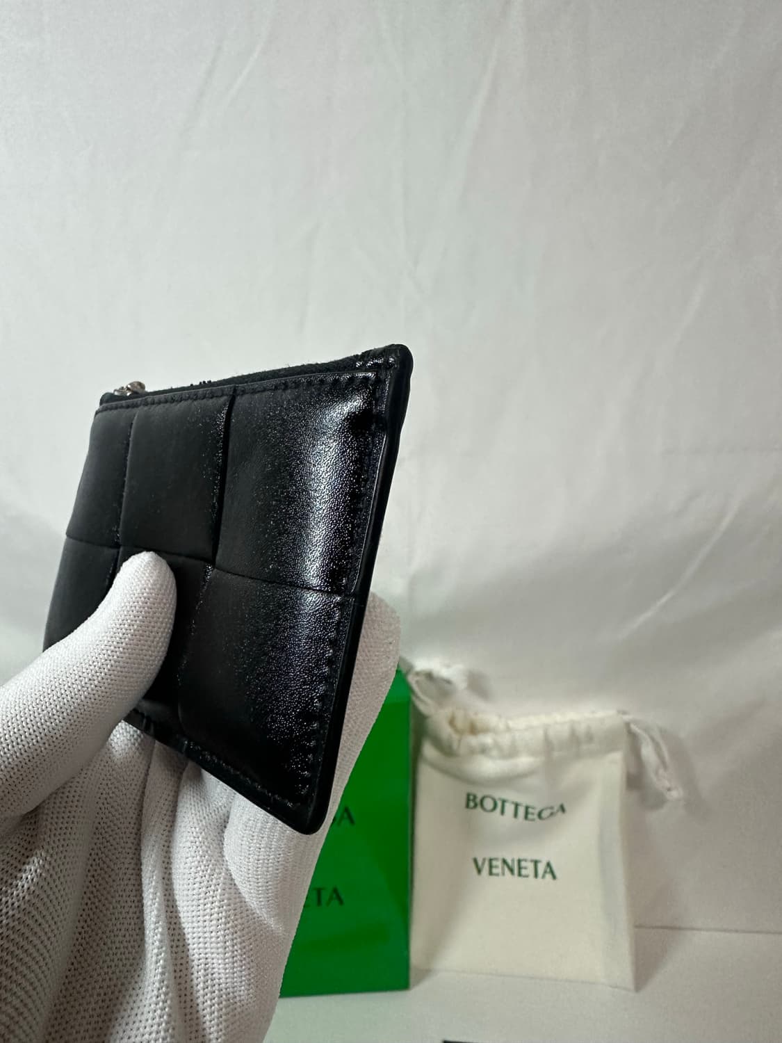 보테가베네타 지퍼 카드지갑 블랙 (OS) 상품이미지5