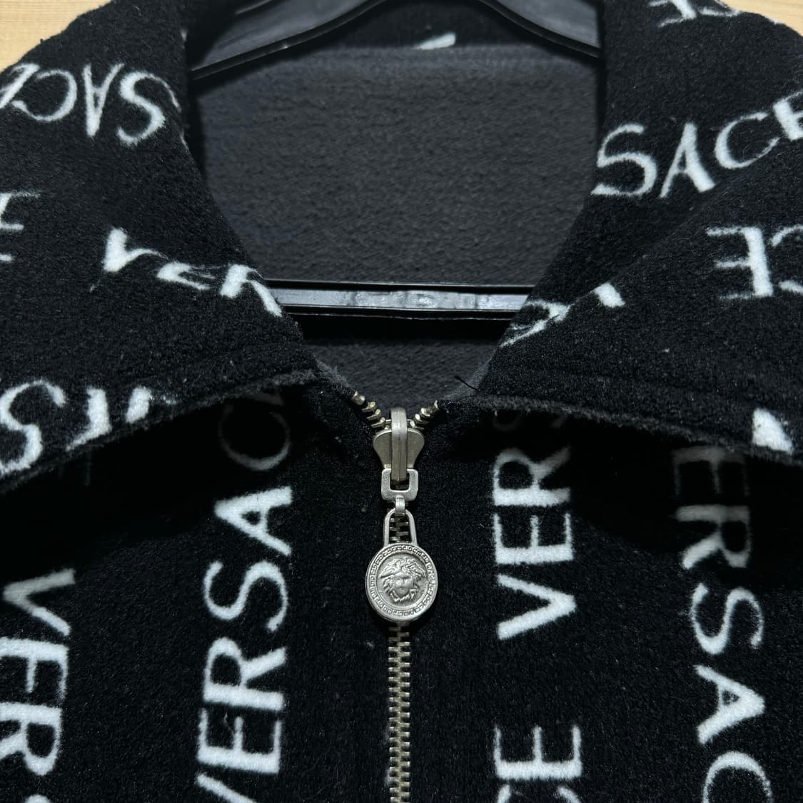 베르사체 리버시블 후리스집업 상품이미지4