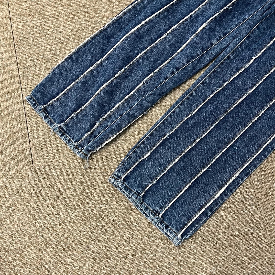  마뗑킴 커팅 루즈 디님팬츠 상품이미지3