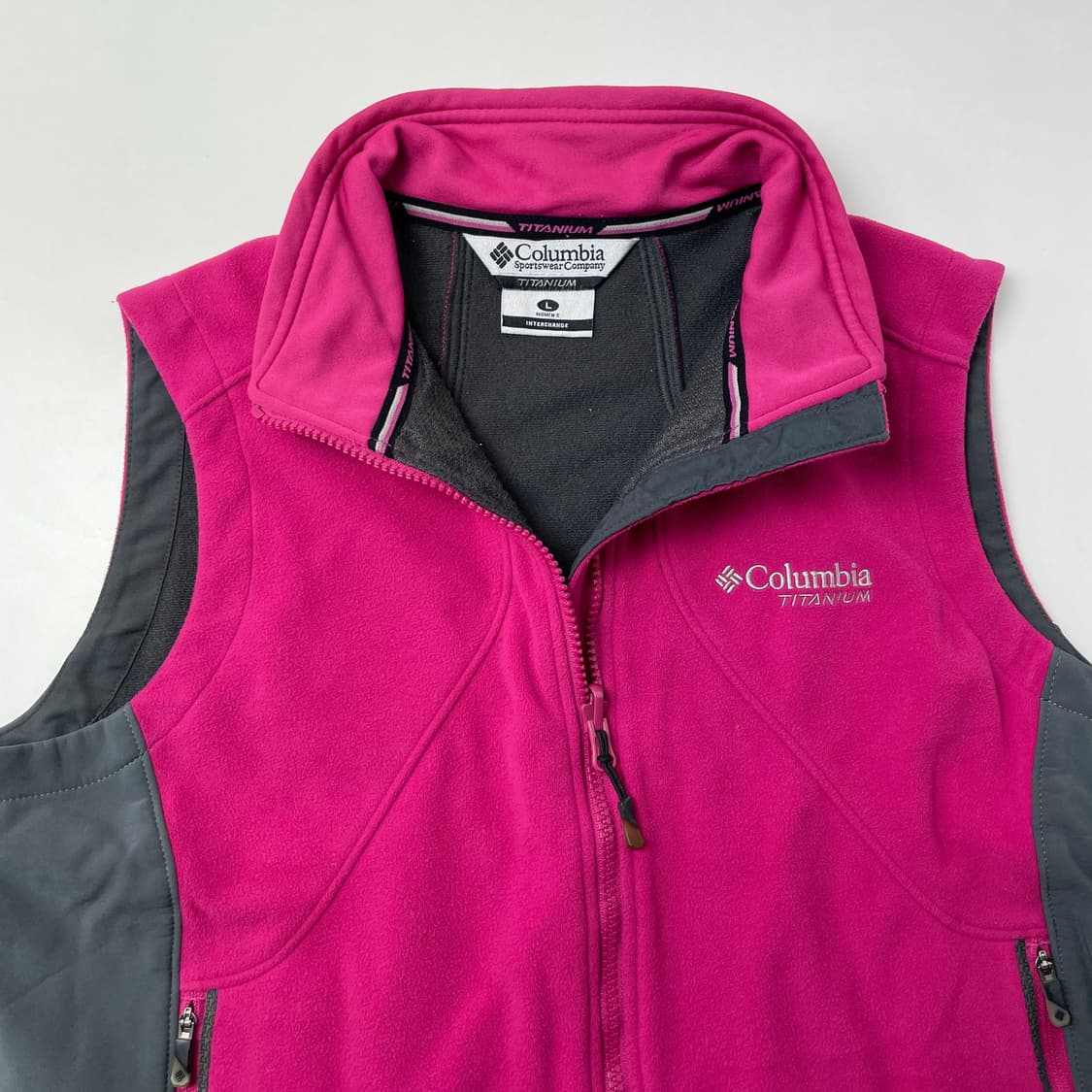 [중고] 컬럼비아 티타늄 여성용 조끼 핑크/그레이 L 상품이미지3