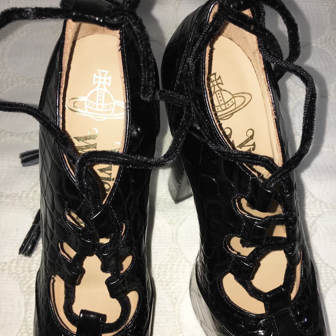 비비안 웨스트우드 아카이브 크로코 엠보 레이스업 청키힐 펌프스 상품이미지8