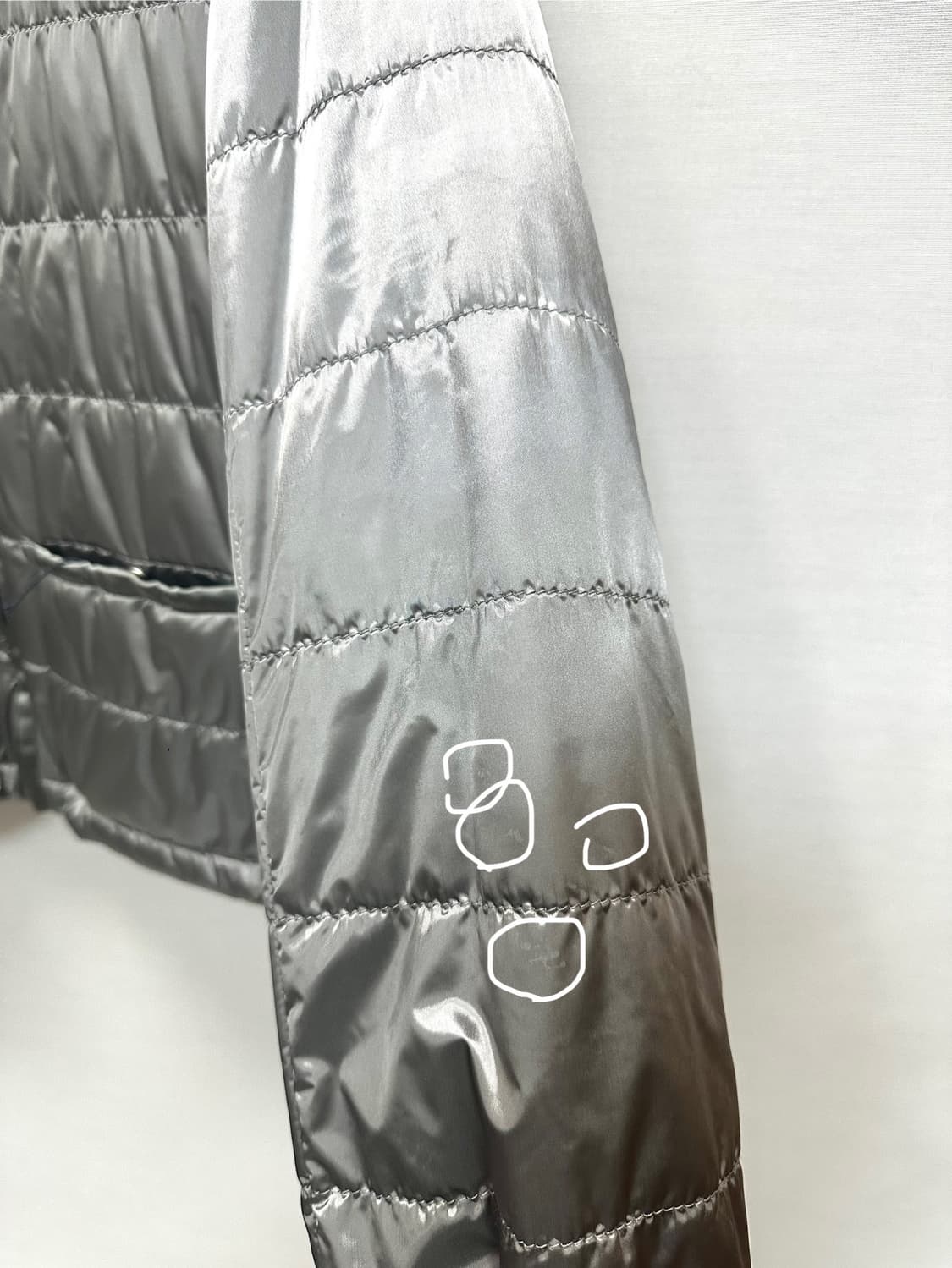 프라다 삼각로고 나일론 경량 패딩 자켓 ( 66~77 ) 상품이미지7