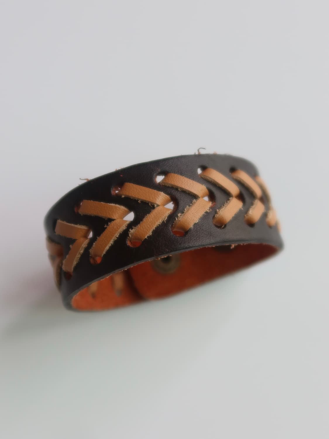 stitched leather cuff 상품이미지3