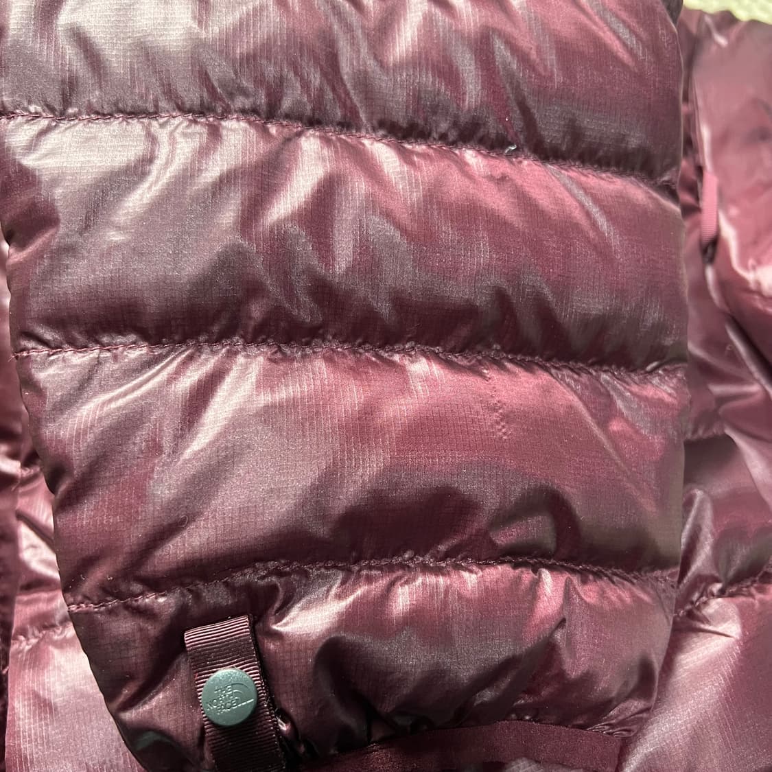 노스페이스 550 경량 패딩 버건디 L 상품이미지8