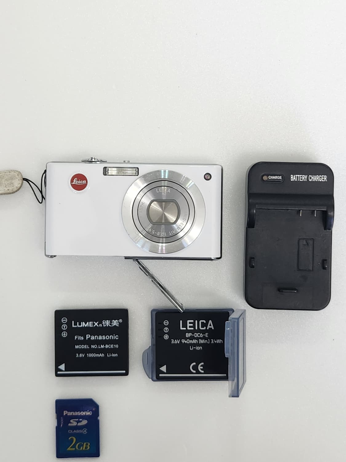 라이카  C-lux3 화이트 에디션 사쿠라 제니 카메라 빈티지카메라 상품이미지2