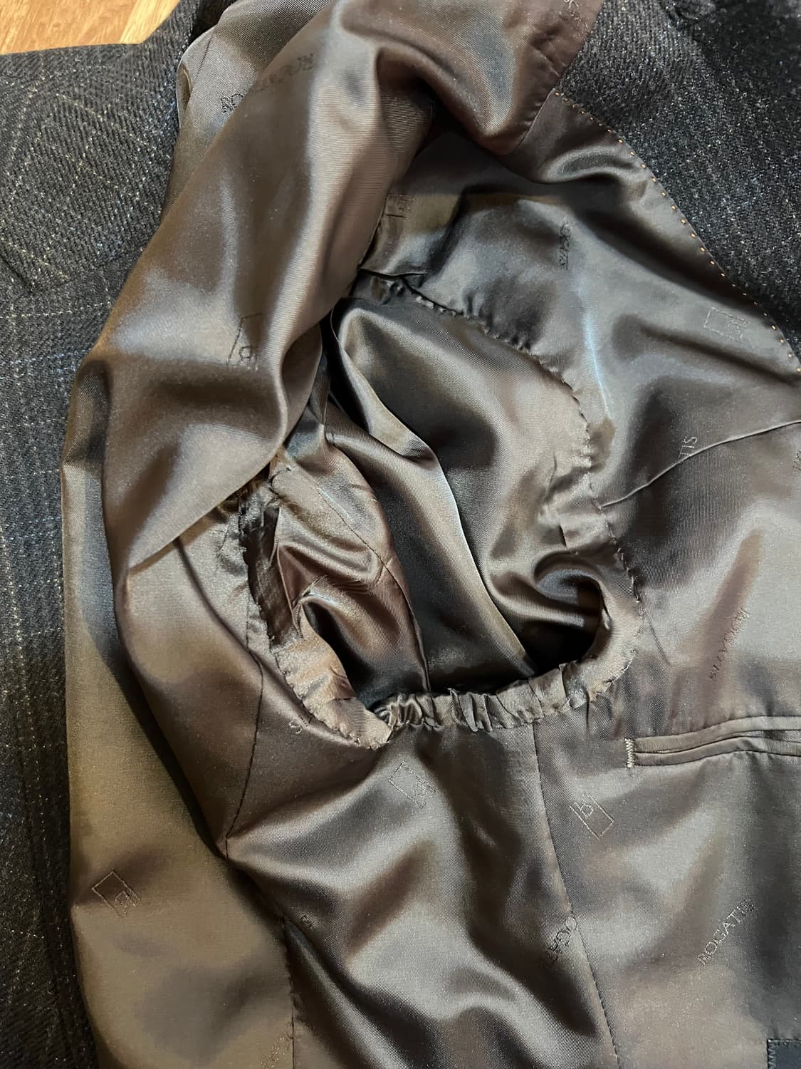 로가디스 남성 차콜그레이 체크 울캐시미어자켓  상품이미지5