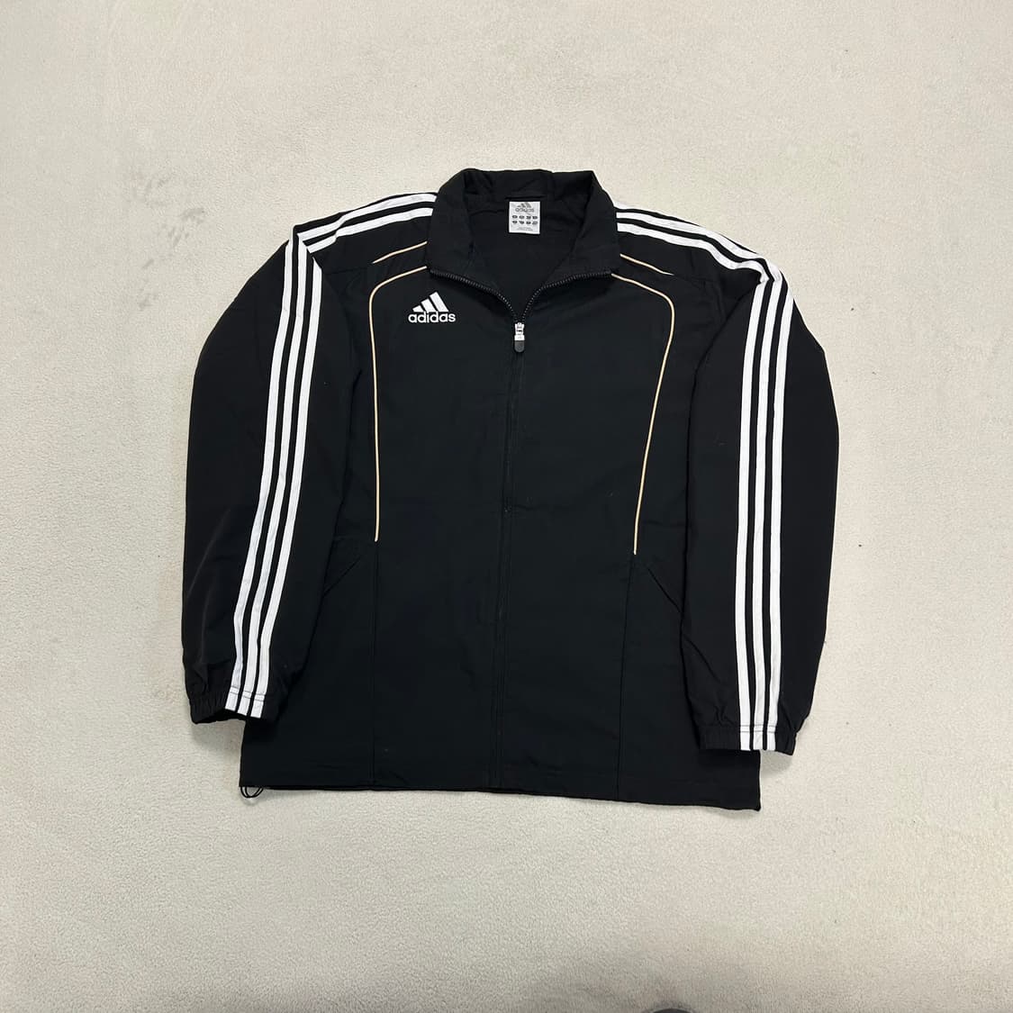 Adidas Black Windbreaker  상품이미지4